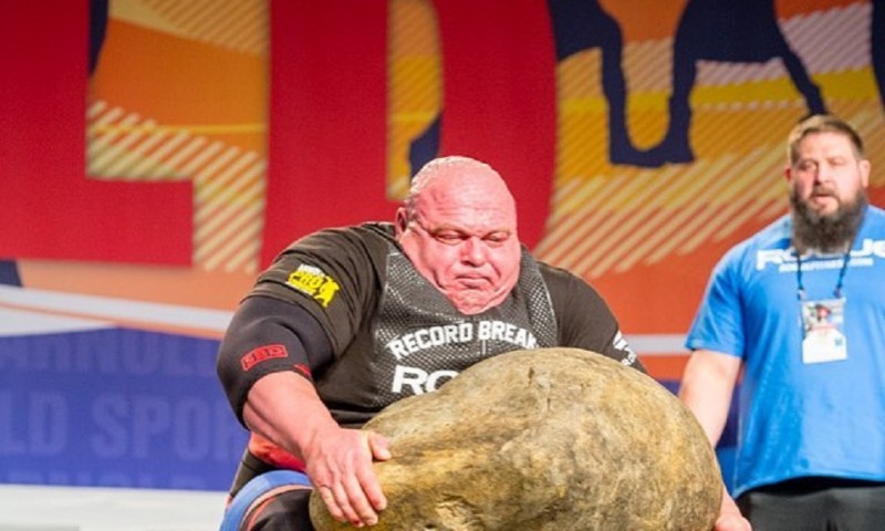 el mas fuerte del mundo hombre